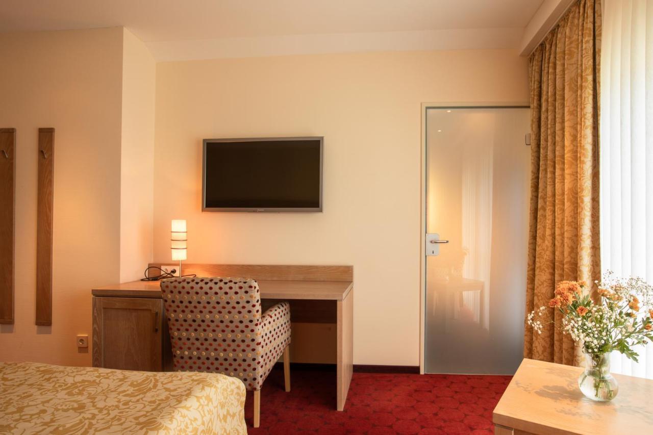 Hotel Waldesrand Херфорд Экстерьер фото